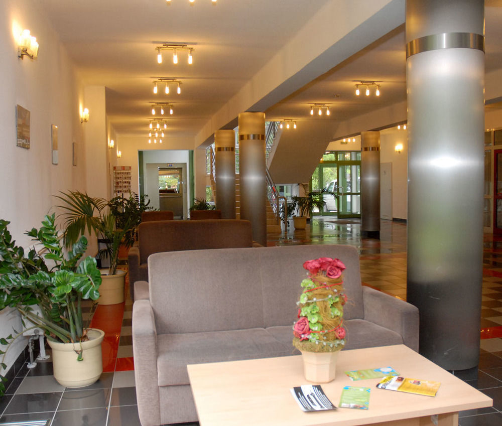 Sport Hotel Debrecen Eksteriør billede