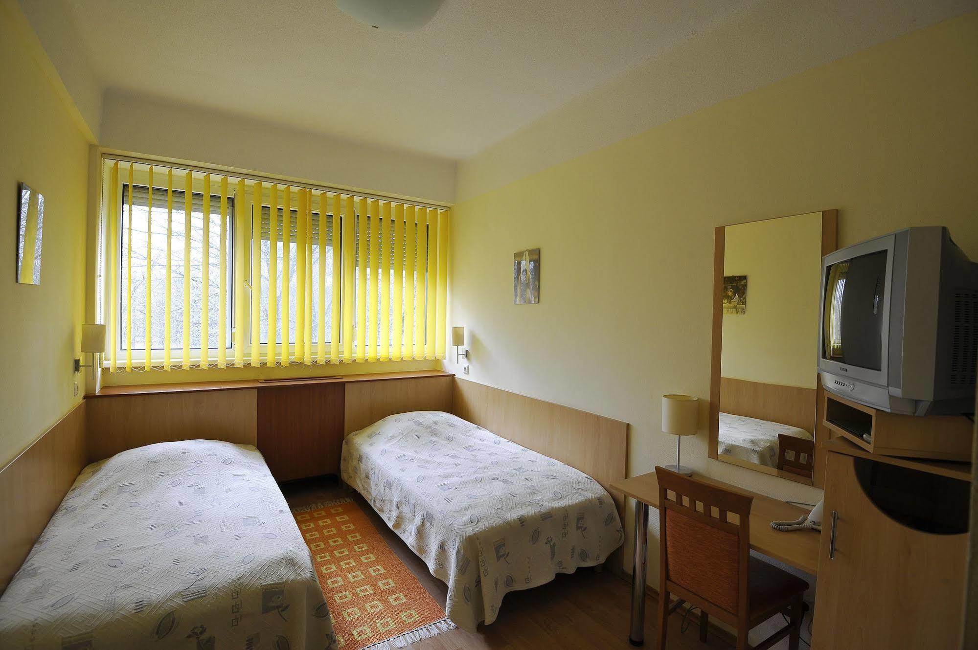 Sport Hotel Debrecen Eksteriør billede