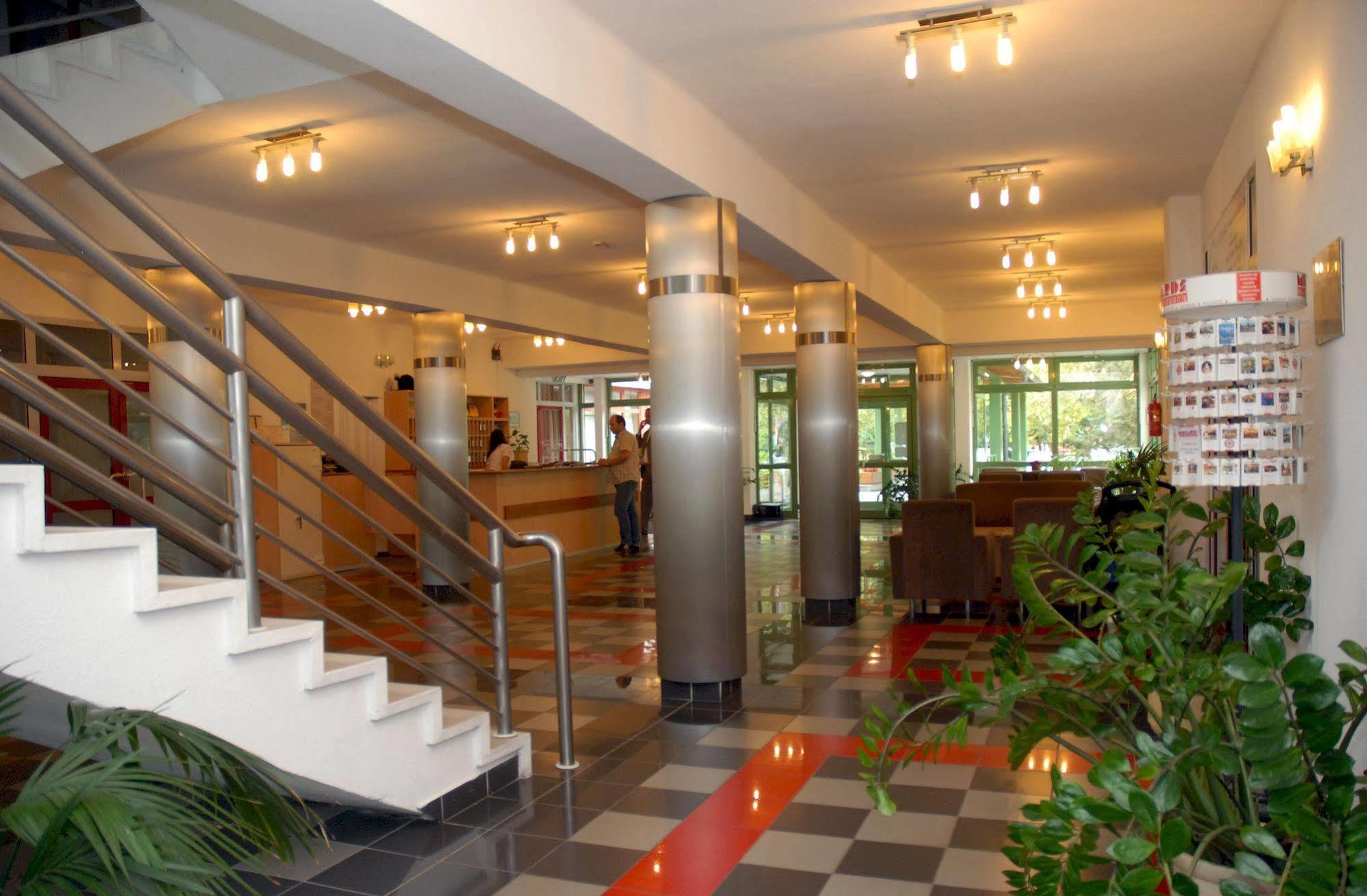 Sport Hotel Debrecen Eksteriør billede